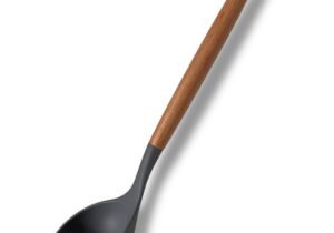 Cucharón De Silicona Con Mango De Madera 32cm